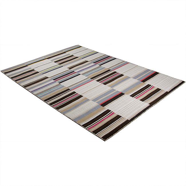 Diagonaal aanzicht van het vloerkleed BELLFORD in de kleur Bruin, gemaakt van 100% Wol.