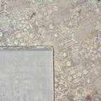 Achterkant hoek aanzicht van het vloerkleed DAREON in de kleur Beige, gemaakt van Polyester.