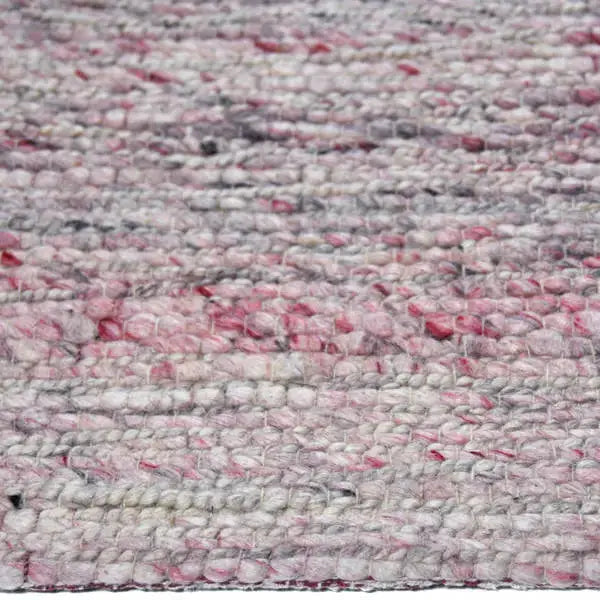 Zijkant detail aanzicht van het vloerkleed NARETH in de kleuren Naturel / Beige / Roze, gemaakt van 100% Wol.