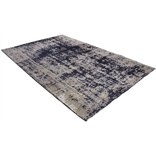 Diagonaal aanzicht van het vloerkleed RAYDEN in de kleur Blauw, gemaakt van Wol mix.