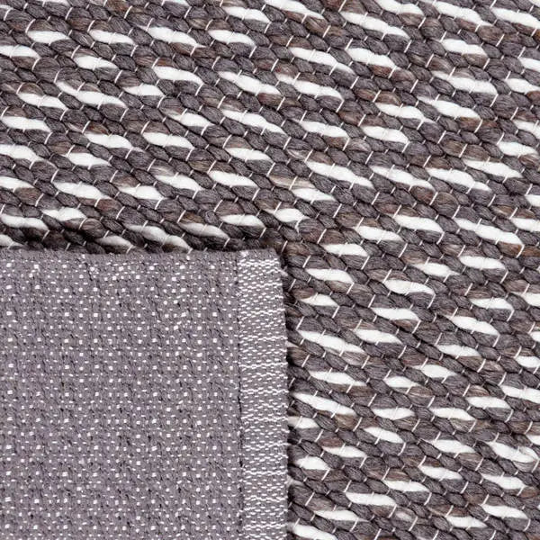 Achterkant hoek aanzicht van het vloerkleed SOREN in de kleuren Wit / Mix, gemaakt van Wol mix.