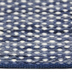 Zijkant detail aanzicht van het vloerkleed TALLUNE reversible in de kleuren Blauw / Wit, gemaakt van Wol mix.