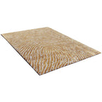 Diagonaal aanzicht van het vloerkleed TALRON UP in de kleuren Oker / Geel, gemaakt van Wol en Viscose mix.
