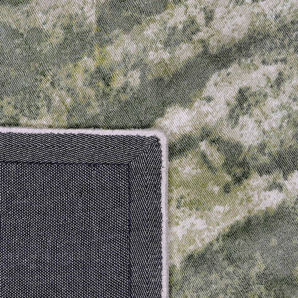 Achterkant hoek aanzicht van het vloerkleed VALCERA in de kleur FC Groen, gemaakt van Viscose.