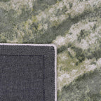 Achterkant hoek aanzicht van het vloerkleed VALCERA in de kleur FC Groen, gemaakt van Viscose.